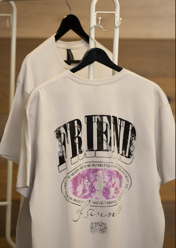 Friends Of Sinners | T-Shirt