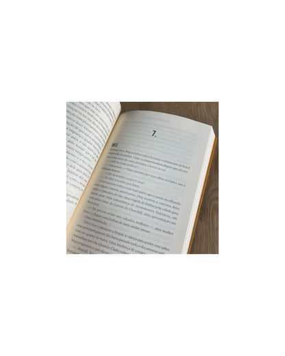 Dois Passos Para A Frente | Sharon Garlough Brown