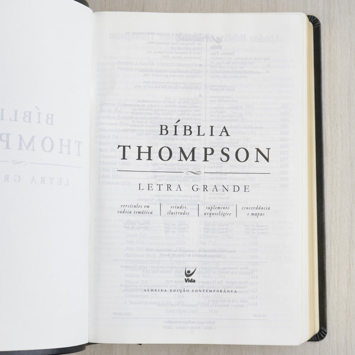 Bíblia de Estudo Thompson | AEC Letra Grande | Preta Luxo