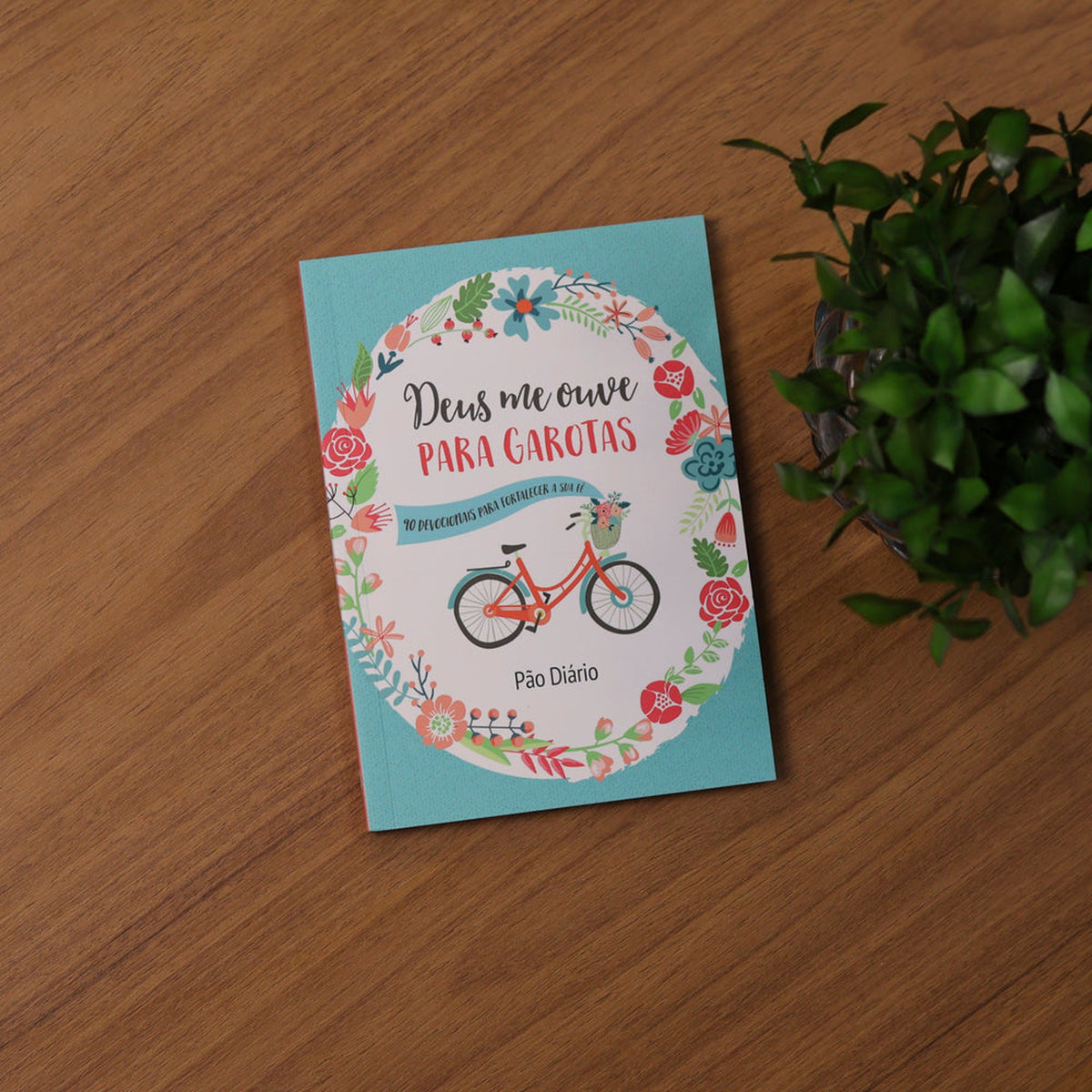 God Hears Me Devotional for Girls | 90 Devotions to Strengthen Your Faith